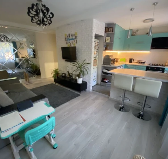 Photo 1. Three-Room flat, for sale. Poltava Шевченковский (Октябрьский)