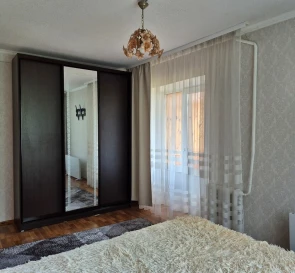Zdjęcie 3. Trzypokojowe mieszkanie, do wynajęcia. Kyiv Деснянский район, Chernihivska