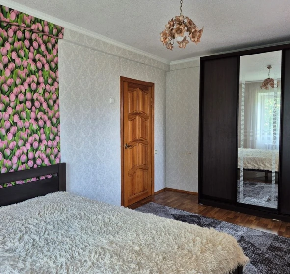 Zdjęcie 1. Trzypokojowe mieszkanie, do wynajęcia. Kyiv Деснянский район, Chernihivska