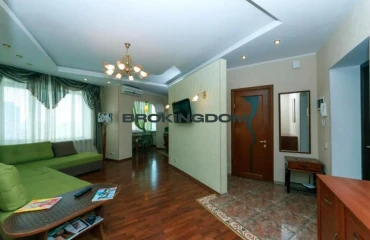 Фото Трехкомнатная квартира, продажа. Киев Голосеевский