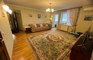 Photo Three-Room flat, for sale. Kyiv Святошинский, Zhytomyrska
