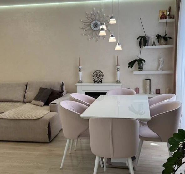 Foto 1. Cuatro Ambientes piso, en venta. Kyiv Голосеевский, Teremky