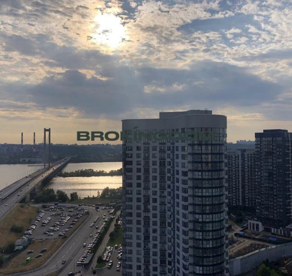 Foto 1. Monoambiente piso, en venta. Kyiv Дарницкий