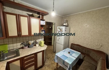 Fotografie Trei Camere apartament, de vânzare. Kyiv Соломенский