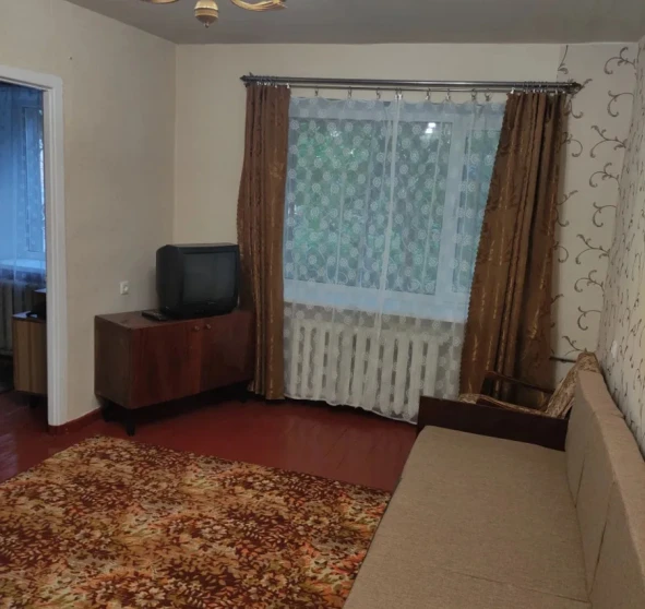 Photo 1. Three-Room flat, to rent. Poltava Шевченковский (Октябрьский)
