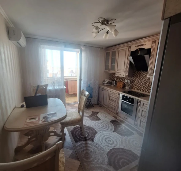 Foto 1. Tres Ambientes piso, para alquilar. Poltava Подольский