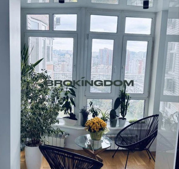 Foto 1. Cuatro Ambientes piso, en venta. Kyiv Оболонский