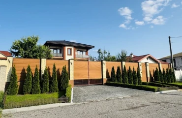 Photo House, for sale. Shevchenkove