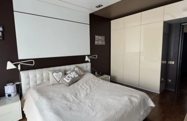 Foto Tres Ambientes piso, para alquilar. Kyiv Дарницкий