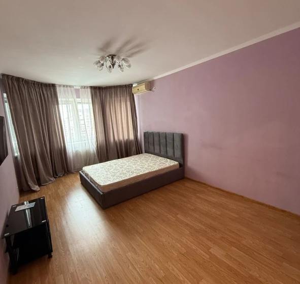 Foto 1. Monoambiente piso, para alquilar. Kyiv Дарницкий
