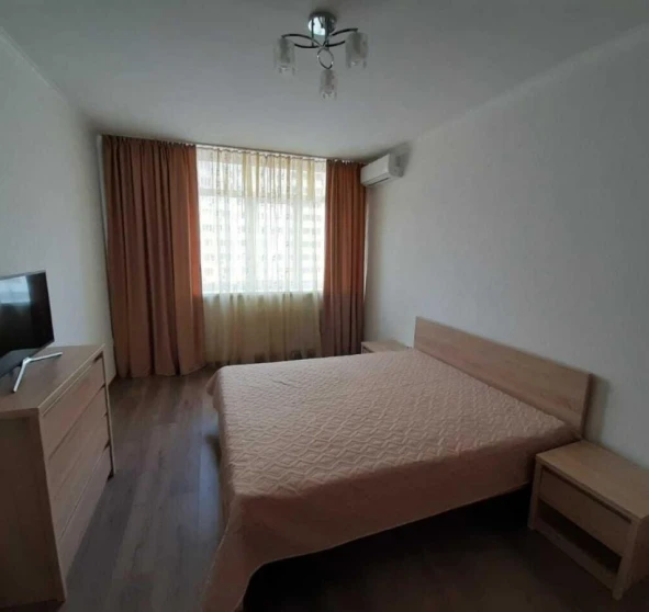 Foto 1. Monoambiente piso, para alquilar. Kyiv Дарницкий