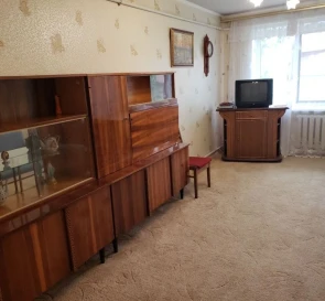 Foto 2. Tres Ambientes piso, para alquilar. Poltava