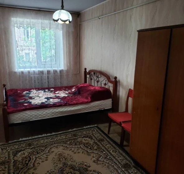 Foto 1. Tres Ambientes piso, para alquilar. Poltava