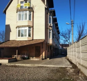 Foto 3. Casa Adosada, en venta. Kyiv Академмістечко
