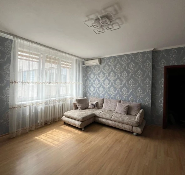 Foto 1. Dos Ambientes piso, para alquilar. Kyiv Дарницкий