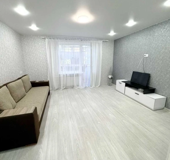Photo 1. Three-Room flat, to rent. Poltava Шевченковский (Октябрьский)