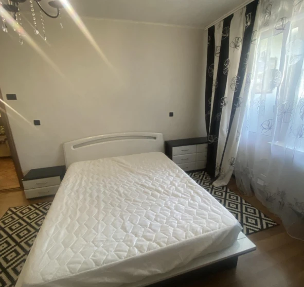 Foto 1. Cuatro Ambientes piso, para alquilar. Kyiv Дарницкий