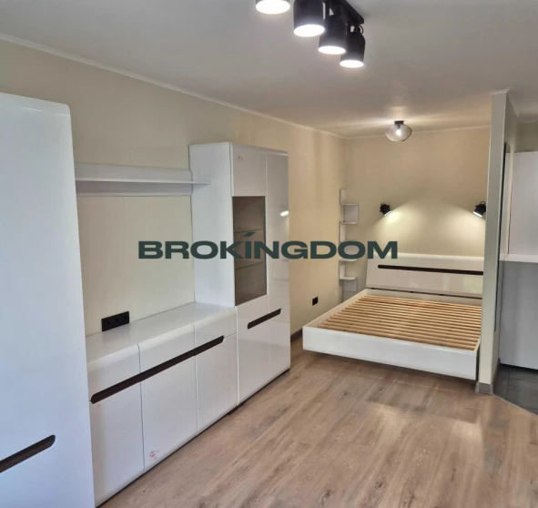 Foto 1. Monoambiente piso, en venta. Kyiv Соломенский