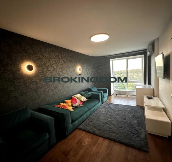 Foto 1. Tres Ambientes piso, en venta. Chaiky