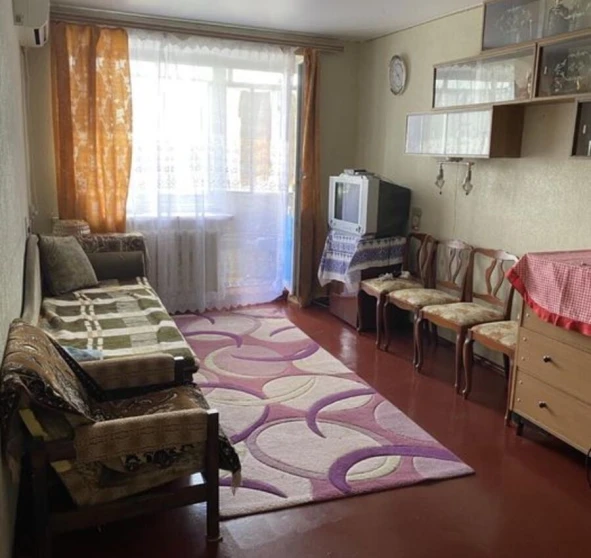 Foto 1. Monoambiente piso, para alquilar. Poltava