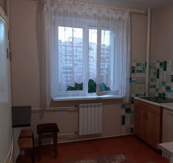 Photo 1. Three-Room flat, to rent.  Київ, Деснянський