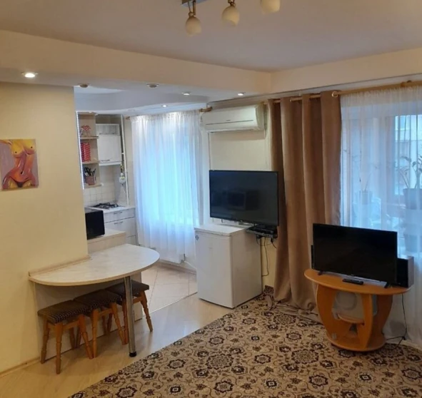 Foto 1. Monoambiente piso, en venta. Kyiv Голосеевский