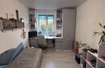 Zdjęcie Czteropokojowe mieszkanie, na sprzedaż. Zhytomyr Крошня