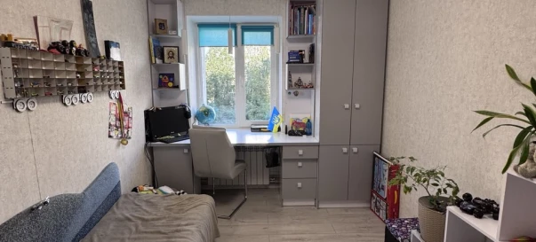 Фото 1. Четырехкомнатная квартира, продажа. Житомир Крошня