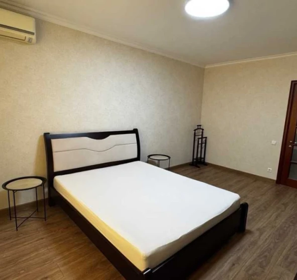 Foto 1. Monoambiente piso, para alquilar. Kyiv Дарницкий