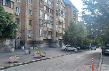 Foto Dos Ambientes piso, en venta. Kyiv Шевченківський