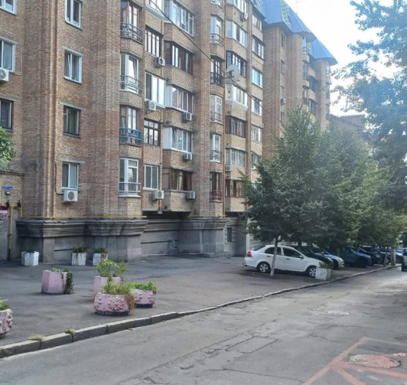 Foto 1. Dos Ambientes piso, en venta. Kyiv Шевченківський
