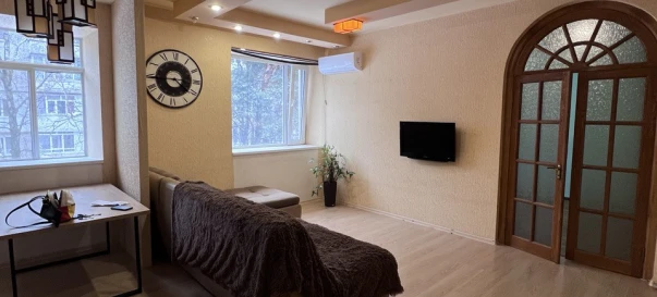 Foto 1. Cuatro Ambientes piso, en venta. Zhytomyr Богунія