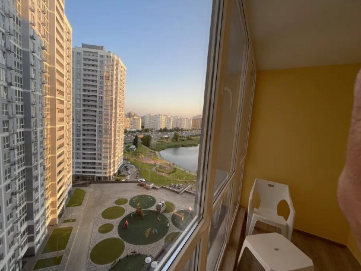 Foto Dos Ambientes piso, para alquilar. Kyiv Дарницкий