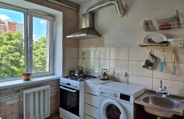 Фото Двокімнатна квартира, продаж. Київ Голосеевский район, Виставковий центр