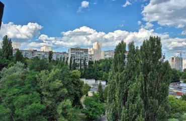Фото Трикімнатна квартира, продаж. Київ Соломенский район, Вокзальна