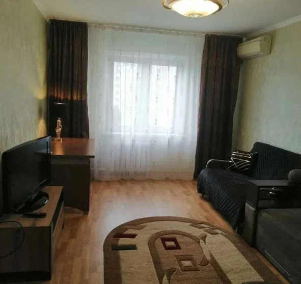 Fotografie 1. Garsonieră apartament, de închiriat. Kyiv Дарницкий район, Pozniaky