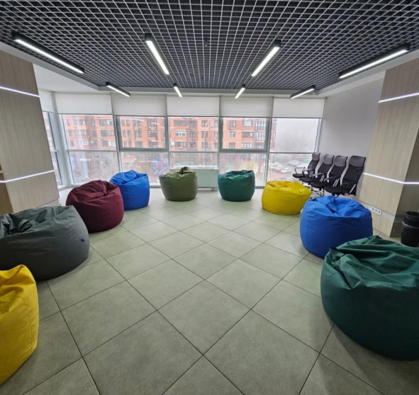 Фото 1. Коммерческая, аренда. Киев Голосеевский район, Выставочный центр