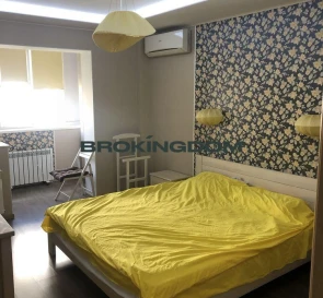 Foto 5. Tres Ambientes piso, en venta. Kyiv Оболонський