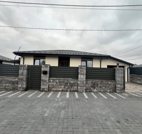 Zdjęcie 1. Dom, na sprzedaż. Hostomel