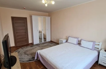 Zdjęcie Kawalerka mieszkanie, do wynajęcia. Kyiv Дарницкий