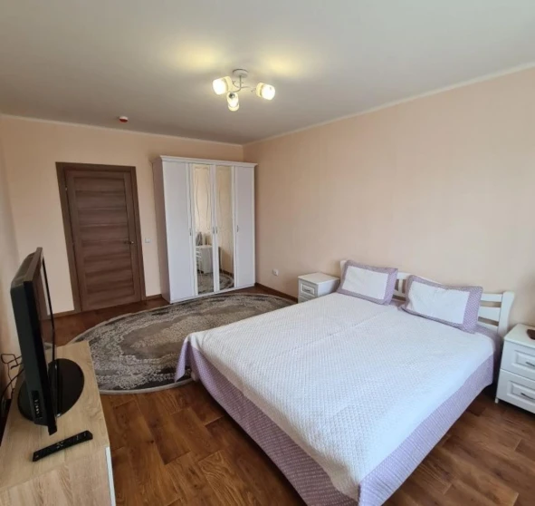 Фото 1. Однокімнатна квартира, оренда. Київ Дарницкий