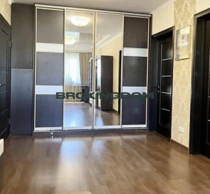 Foto 5. Tres Ambientes piso, en venta. Kyiv Оболонський