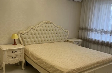 Фото Трехкомнатная квартира, аренда. Киев Дарницкий