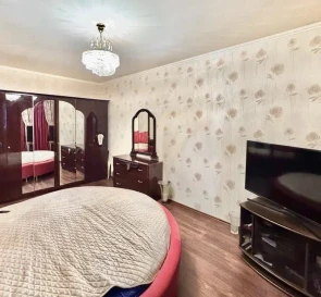 Фото 3. Трехкомнатная квартира, продажа. Киев Дарницкий район, Позняки