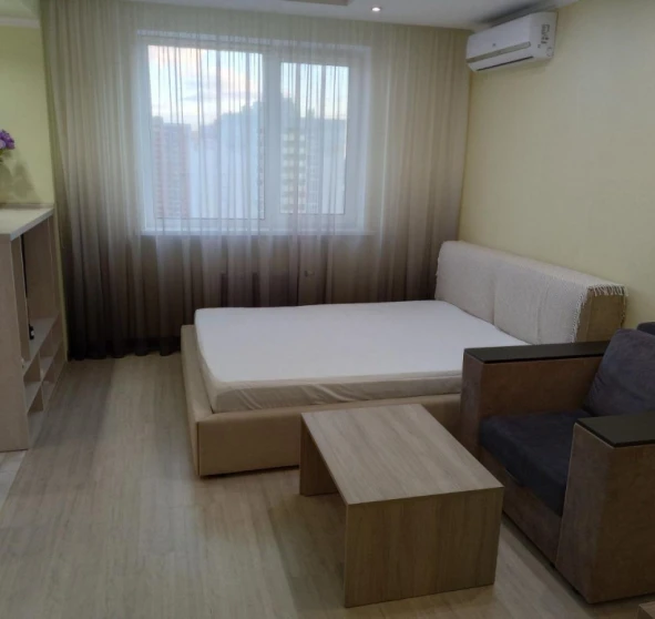 Zdjęcie 1. Kawalerka mieszkanie, do wynajęcia. Kyiv Дарницкий