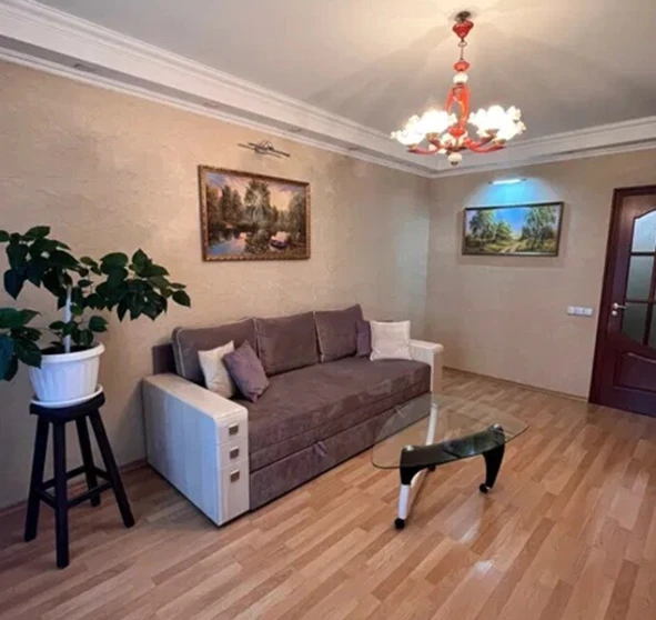 Фото 1. Трехкомнатная квартира, продажа. Киев Дарницкий район, Позняки