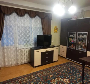 Zdjęcie 2. Dwupokojowe mieszkanie, na sprzedaż. Kyiv Голосеевский, Vystavkovyi tsentr