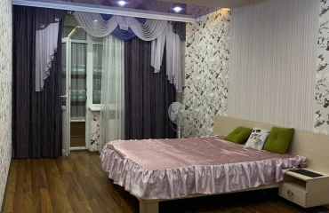 Foto Tres Ambientes piso, para alquilar. Kyiv Дарницкий