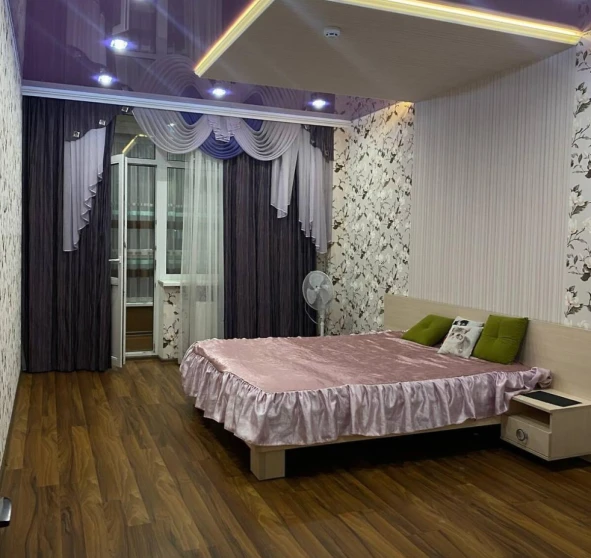 Foto 1. Tres Ambientes piso, para alquilar. Kyiv Дарницкий