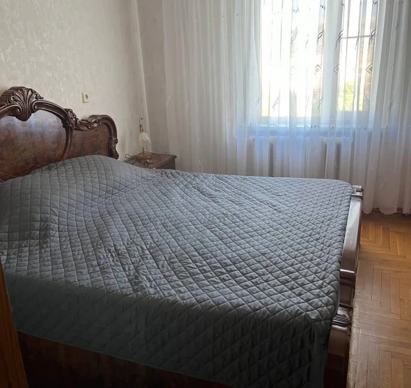 Foto 1. Tres Ambientes piso, para alquilar. Kyiv Дарницкий